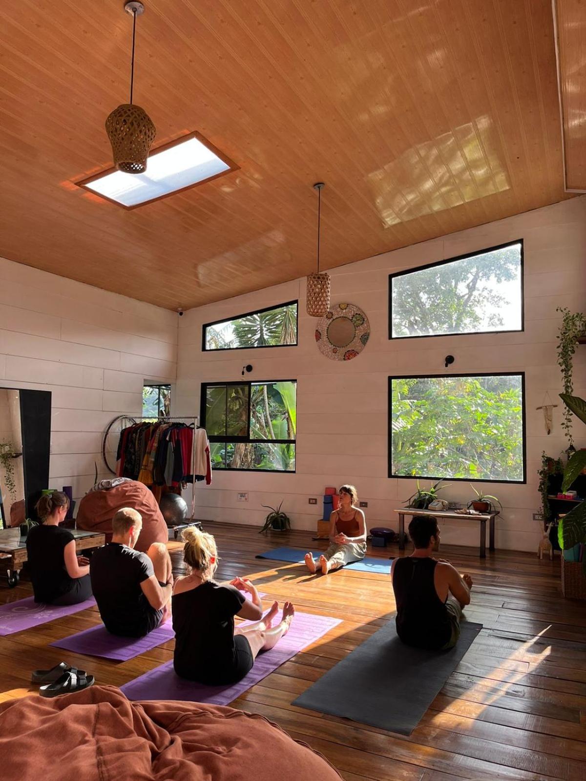Outbox Inn Monteverde 외부 사진