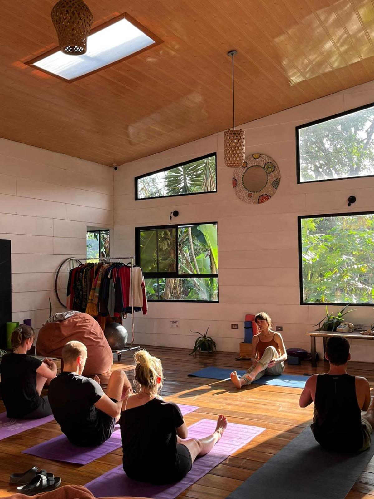 Outbox Inn Monteverde 외부 사진